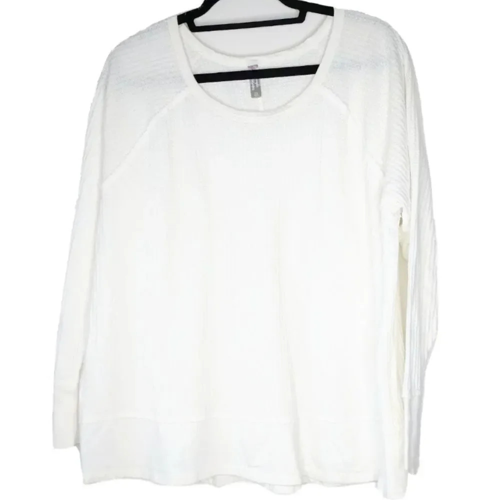 SIMPLE PLEASURES BLOUSE - WHITE - Picture 6 of 6